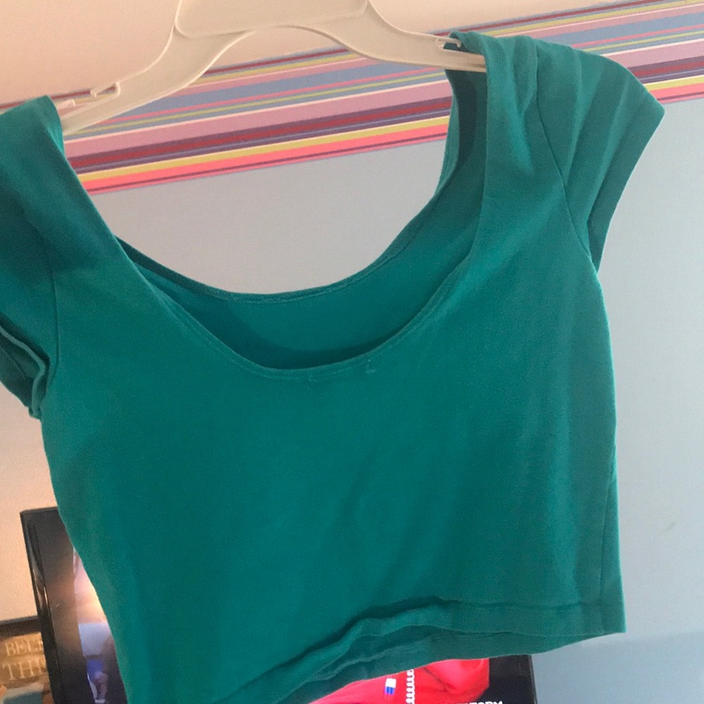 Crop top